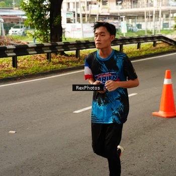 Runner Photo 7670111