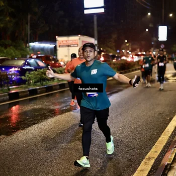 Runner Photo 7670116