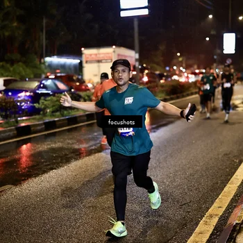 Runner Photo 7670117