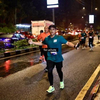 Runner Photo 7670131