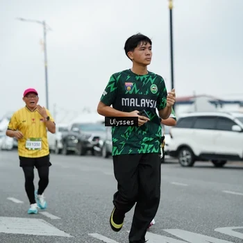 Runner Photo 7670132