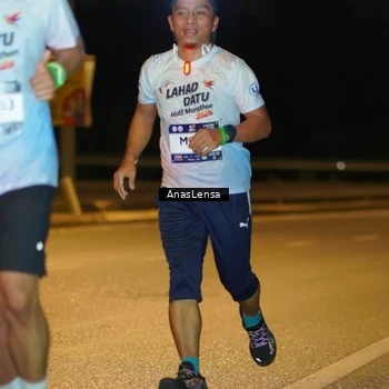 Runner Photo 7670135