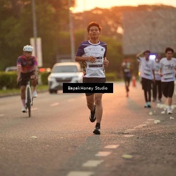 Runner Photo 7670136