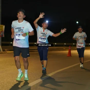 Runner Photo 7670165