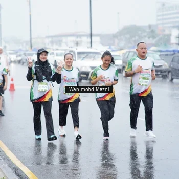 Runner Photo 7670173