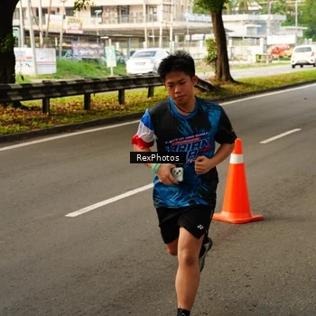 Runner Photo 7670195