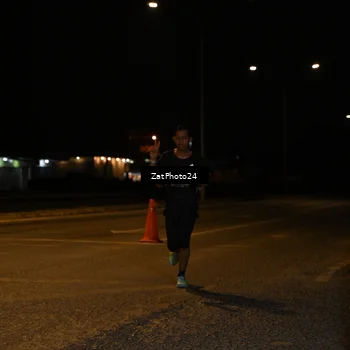 Runner Photo 7670243