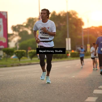 Runner Photo 7670249