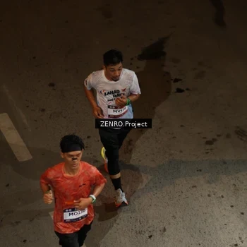 Runner Photo 7670251