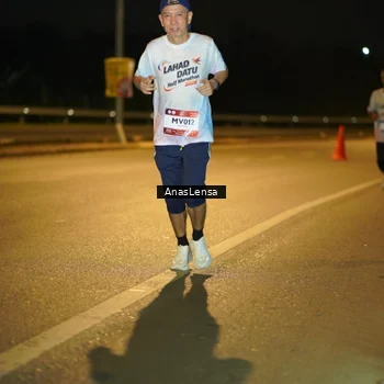 Runner Photo 7670278