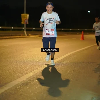 Runner Photo 7670284