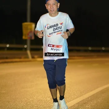 Runner Photo 7670285