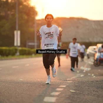 Runner Photo 7670289