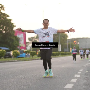 Runner Photo 7670309