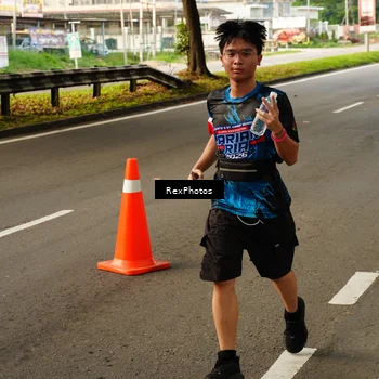 Runner Photo 7670311