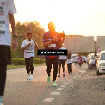 Runner Photo 7670313
