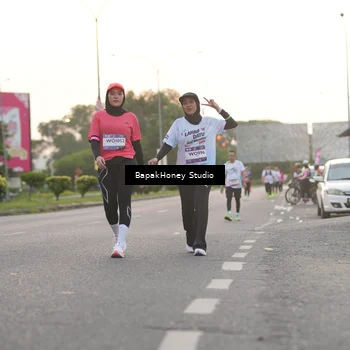 Runner Photo 7670318