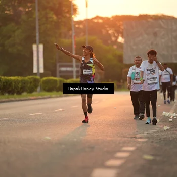 Runner Photo 7670330