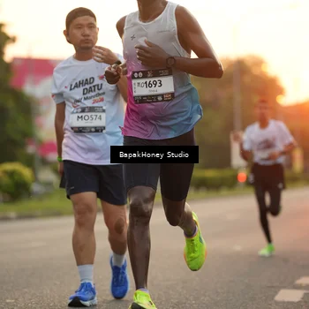Runner Photo 7670335