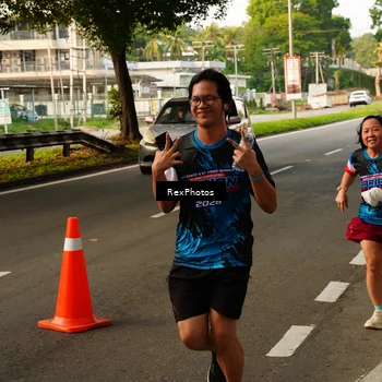 Runner Photo 7670340