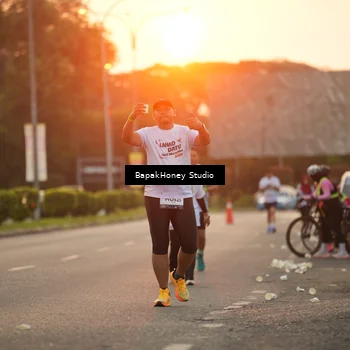 Runner Photo 7670348