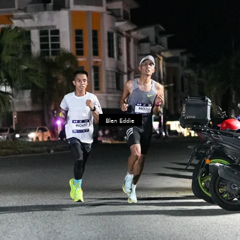 Runner Photo 7670352