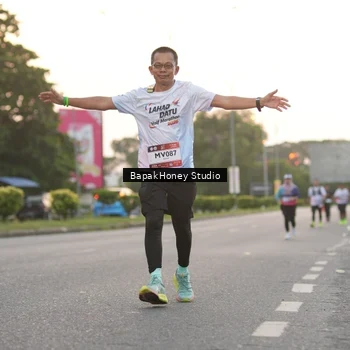 Runner Photo 7670359