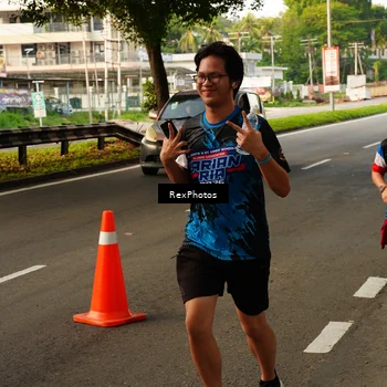 Runner Photo 7670363