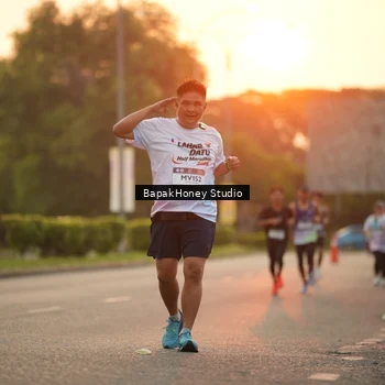 Runner Photo 7670368