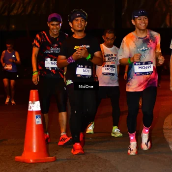 Runner Photo 7670375