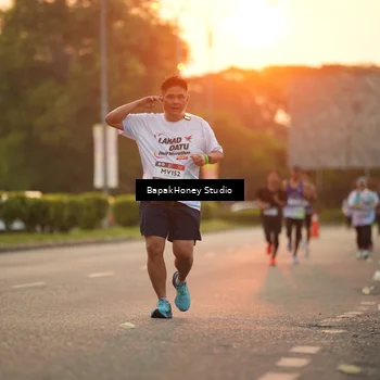 Runner Photo 7670382
