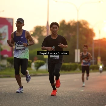 Runner Photo 7670383