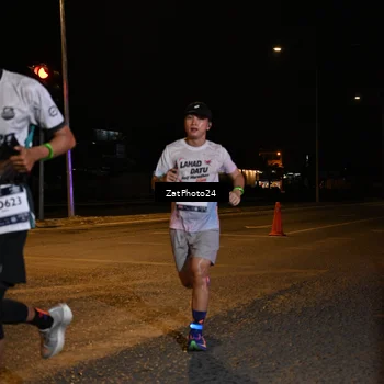 Runner Photo 7670388