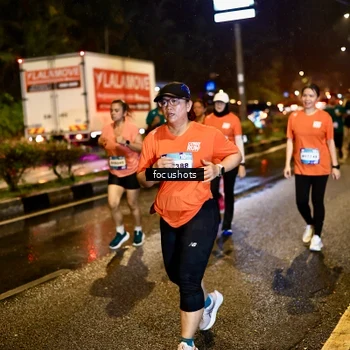 Runner Photo 7670393