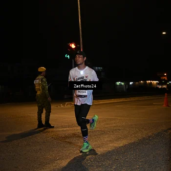 Runner Photo 7670404