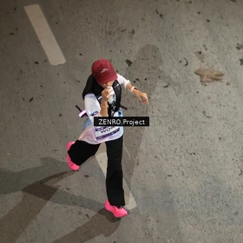 Runner Photo 7670425