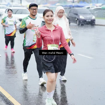 Runner Photo 7670428