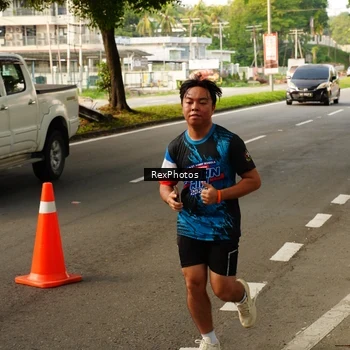 Runner Photo 7670469