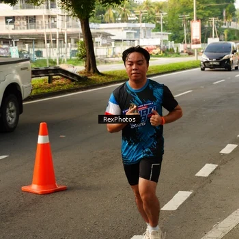 Runner Photo 7670470