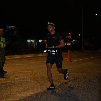 Runner Photo 7670476