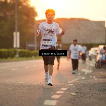 Runner Photo 7670483