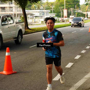 Runner Photo 7670484