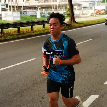Runner Photo 7670498