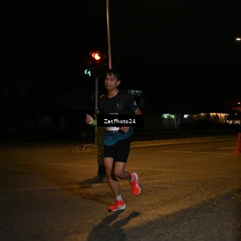Runner Photo 7670506