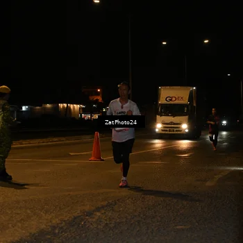 Runner Photo 7670514
