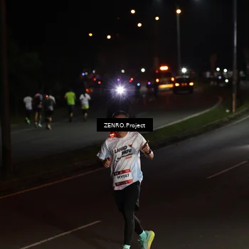 Runner Photo 7670530