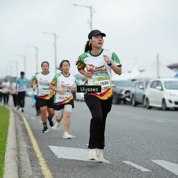 Runner Photo 7670536