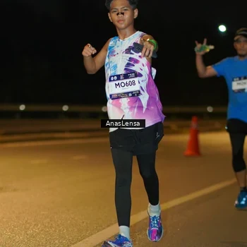 Runner Photo 7670551