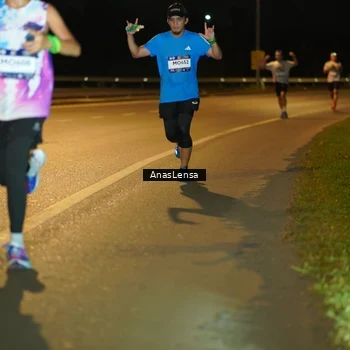 Runner Photo 7670559
