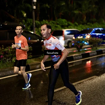 Runner Photo 7670567